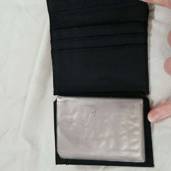 Liz Claiborne Tri-fold Wallet - Picture 11 of 14